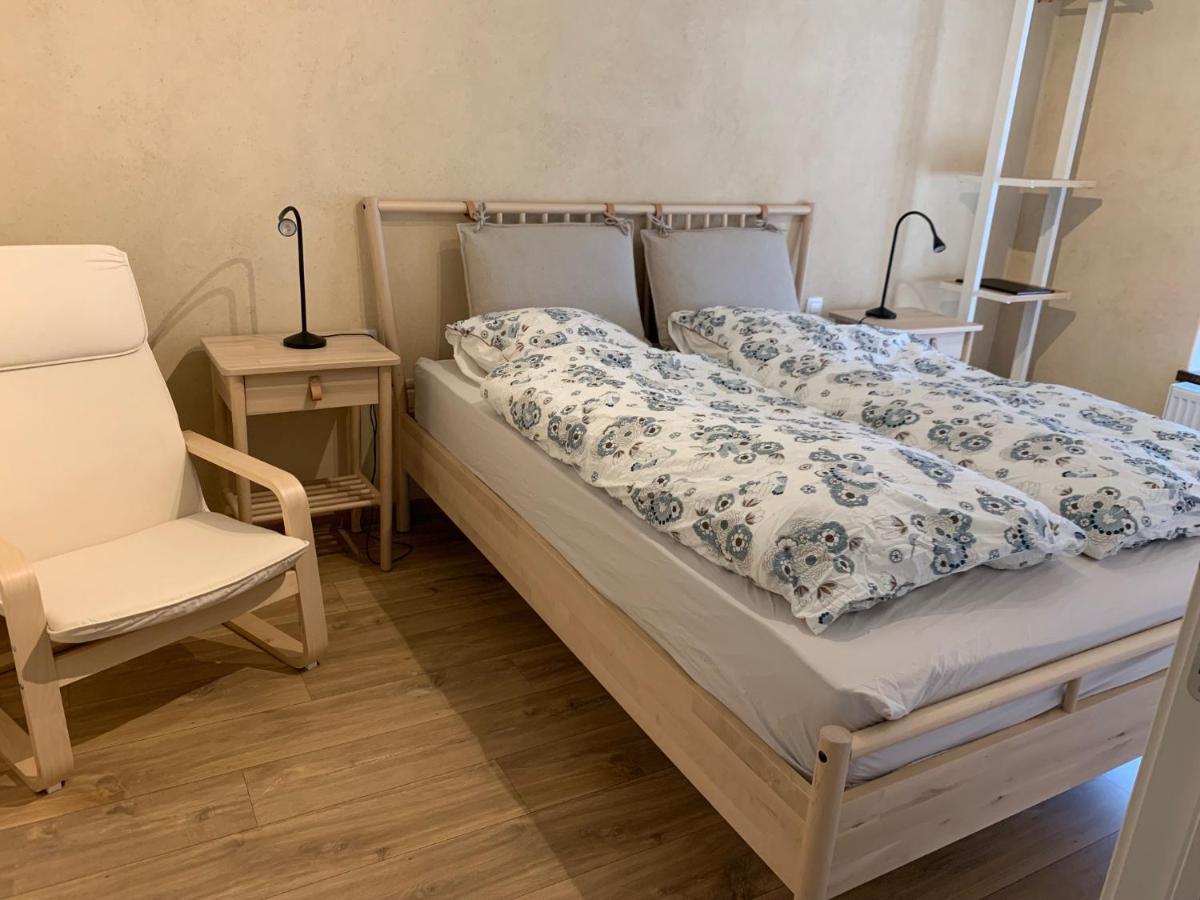 Les Myosotis Bed & Breakfast Assesse Luaran gambar
