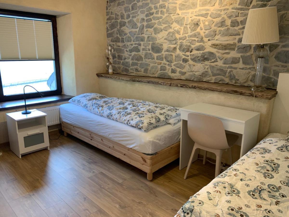 Les Myosotis Bed & Breakfast Assesse Luaran gambar