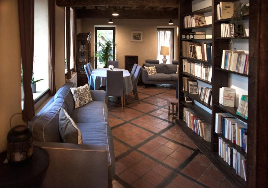 Les Myosotis Bed & Breakfast Assesse Luaran gambar